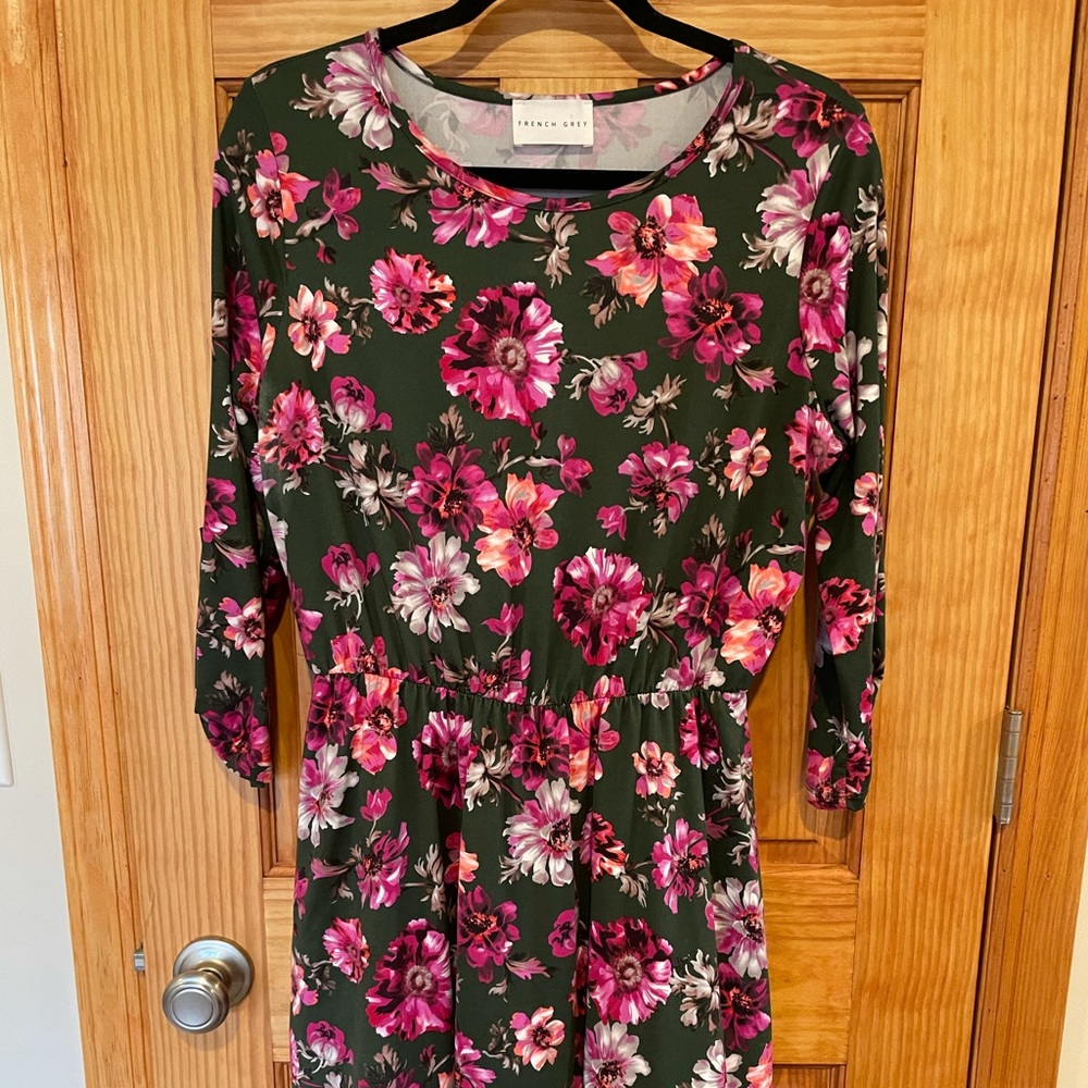 French Grey, size Xl, floral dress knee length